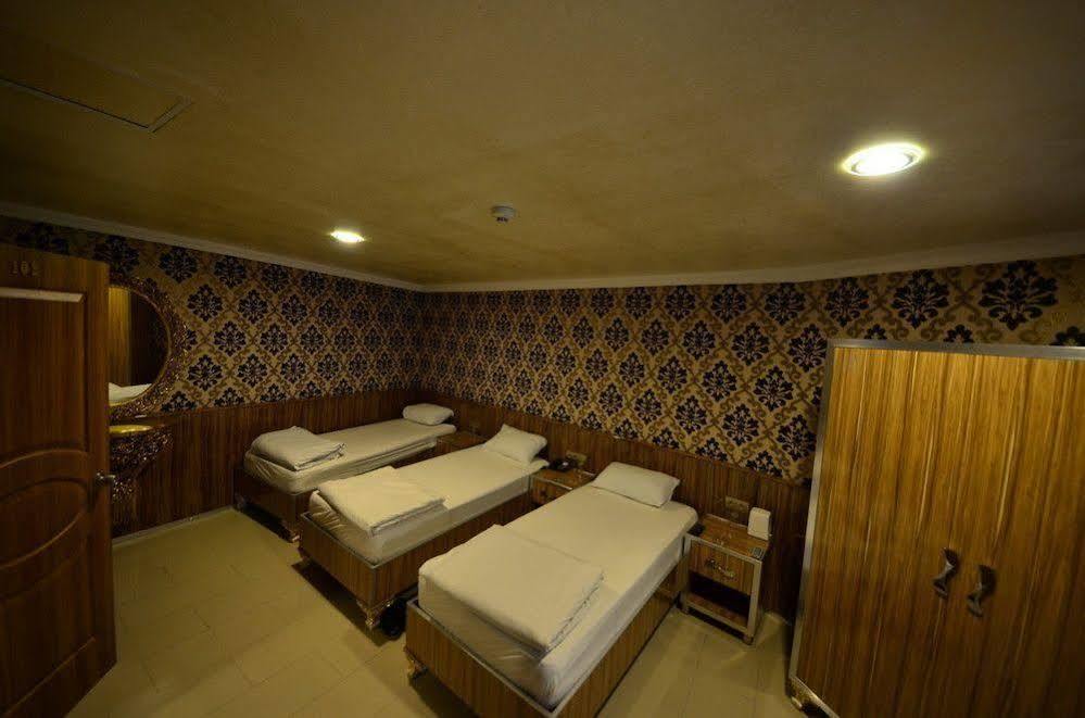 Istiklal Hotel Şanlıurfa Ngoại thất bức ảnh