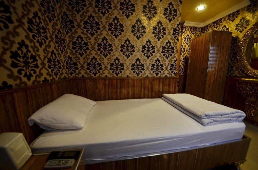 Istiklal Hotel Şanlıurfa Ngoại thất bức ảnh